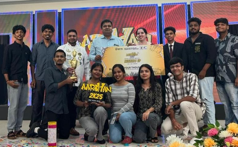 Runner-Up Trophy  at Aarohan Fest.